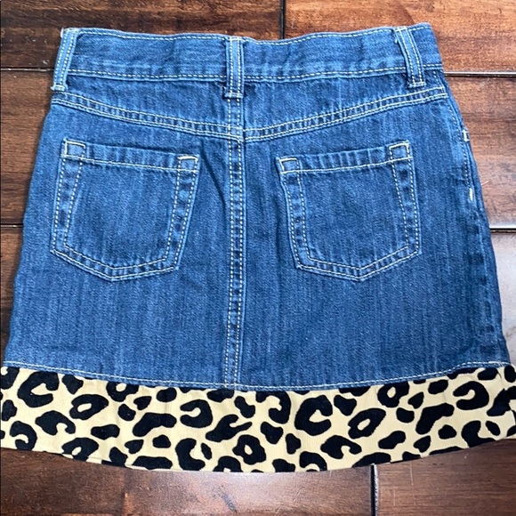 Girl’s Gymboree Skirt 8 - Picture 2 of 3